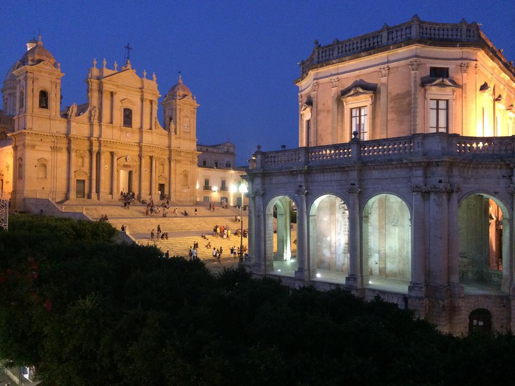 Pepe Concetta E La Movida Noto Exterior foto