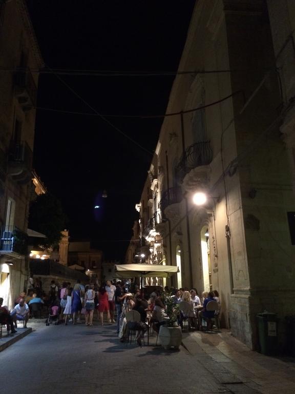 Pepe Concetta E La Movida Noto Exterior foto