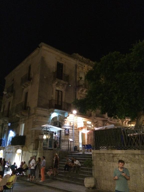 Pepe Concetta E La Movida Noto Exterior foto