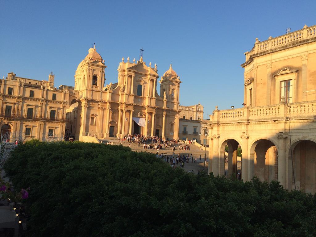 Pepe Concetta E La Movida Noto Exterior foto