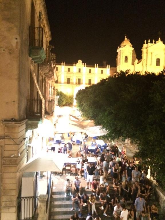 Pepe Concetta E La Movida Noto Exterior foto