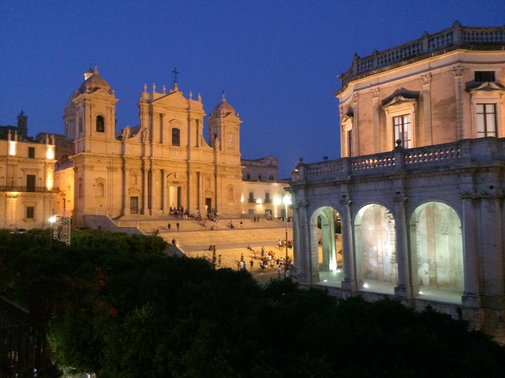 Pepe Concetta E La Movida Noto Exterior foto